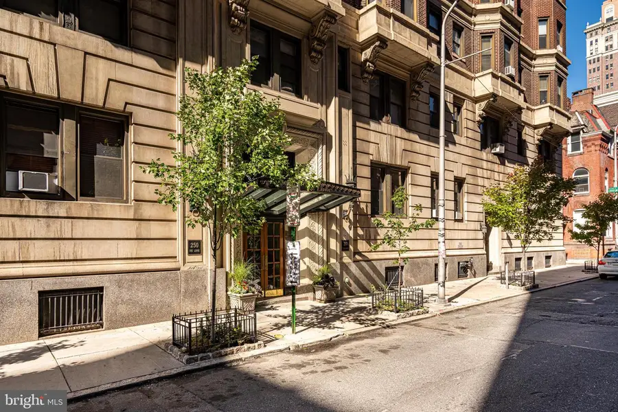 250 S 13th St #1f, Philadelphia, PA 19107 - #2