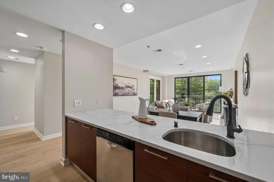 934-950 N 3rd St #202, Philadelphia, PA 19123 - #3