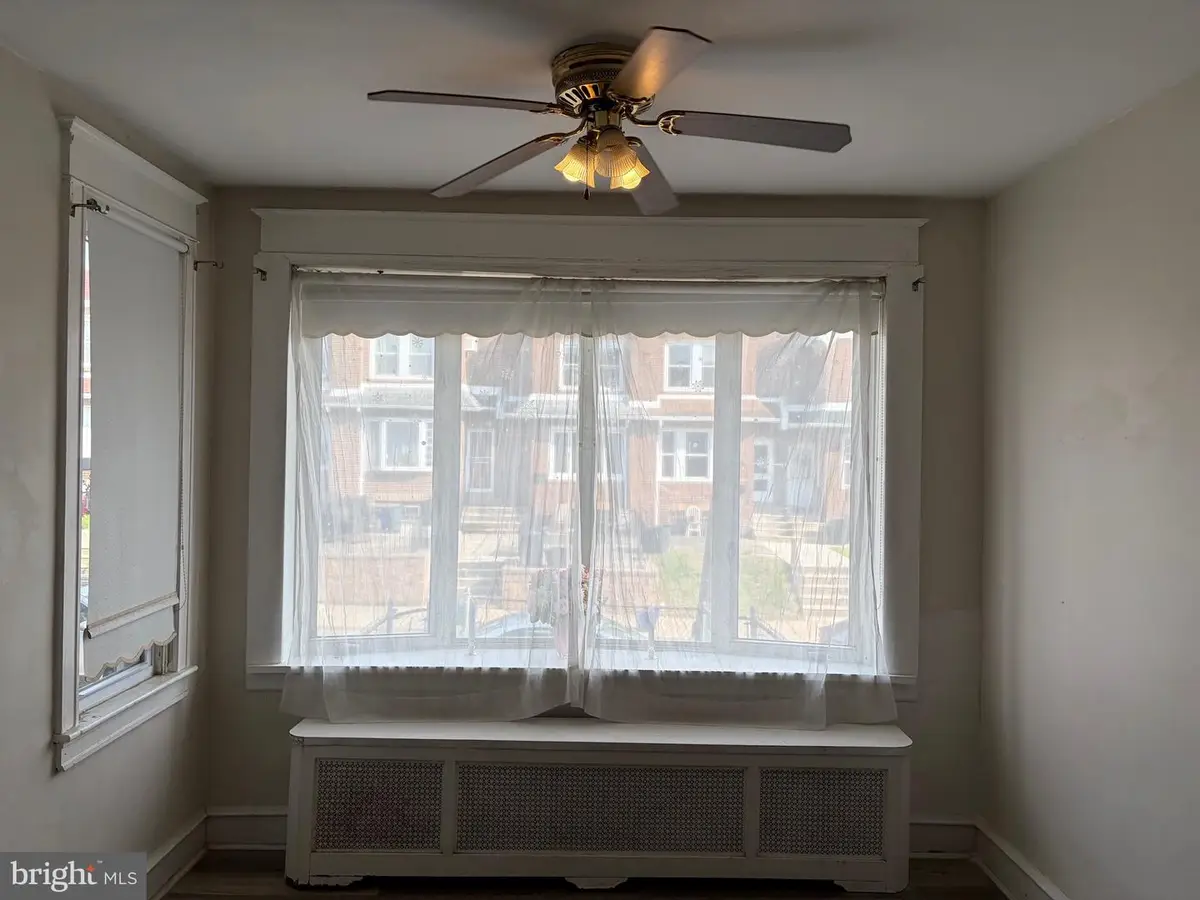 7134 Glenloch St, Philadelphia, PA 19135 - #1
