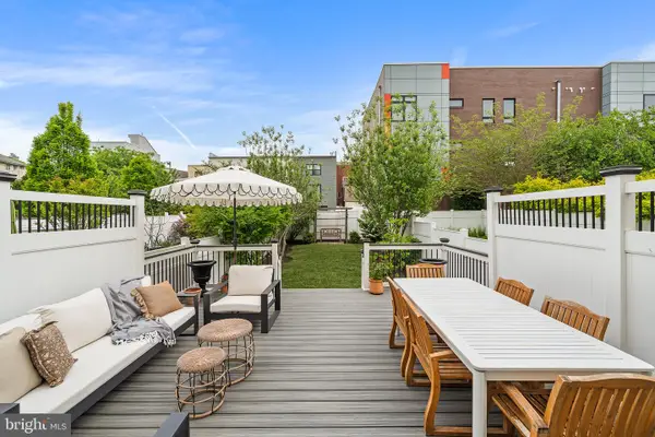 517 Carpenter St, PHILADELPHIA, PA 19147