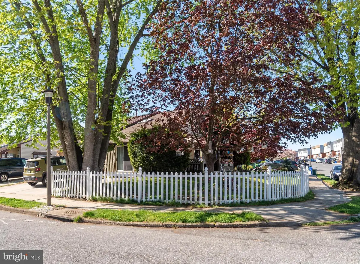 3712 Ronnald Dr, Philadelphia, PA 19154 - #1