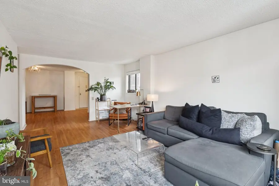 1420 Locust St #25e, Philadelphia, PA 19102 - #3