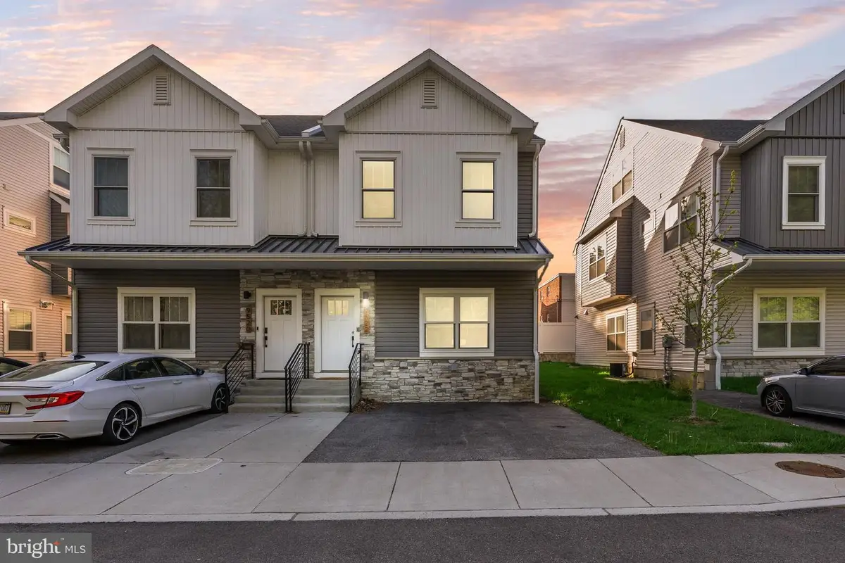 9522 Golfview Ln, Philadelphia, PA 19114 - #1