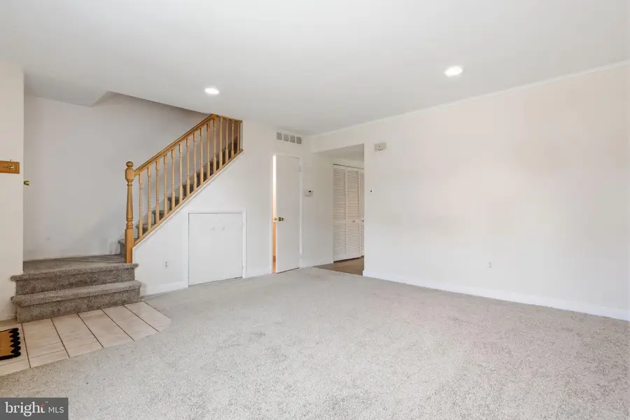 9925 Wingtip Rd, Philadelphia, PA 19115 - #3