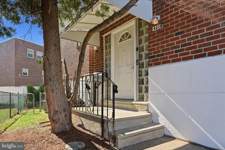 4210 Lyman Dr, Philadelphia, PA 19114 - #2
