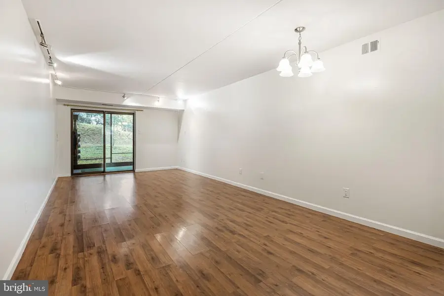285 Shawmont Ave #d, Philadelphia, PA 19128 - #2