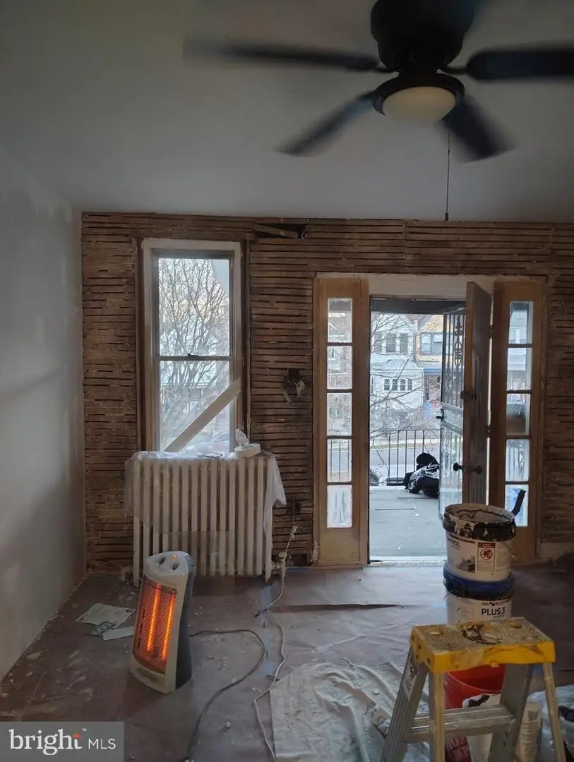 427 E Sharpnack St, Philadelphia, PA 19119 - #3