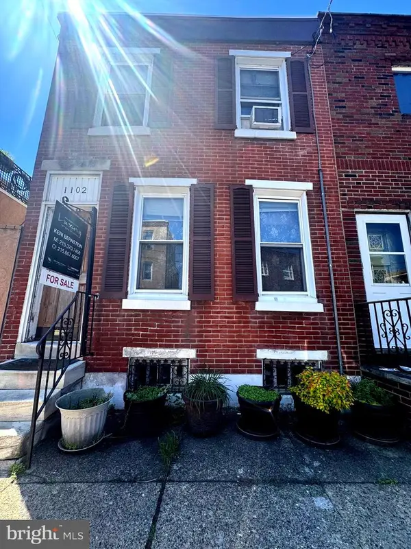 1102 Morris St, PHILADELPHIA, PA 19148