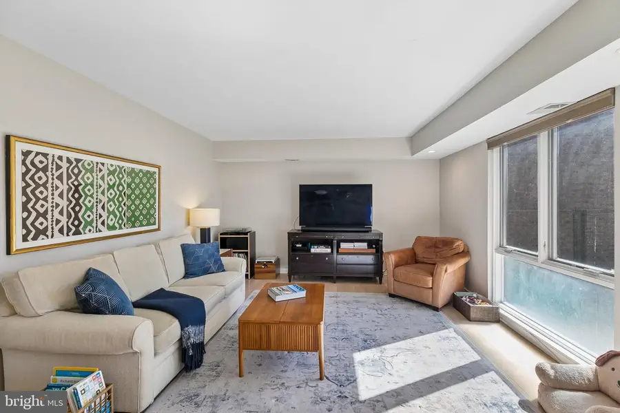 130 Spruce St #23b, Philadelphia, PA 19106 - #2
