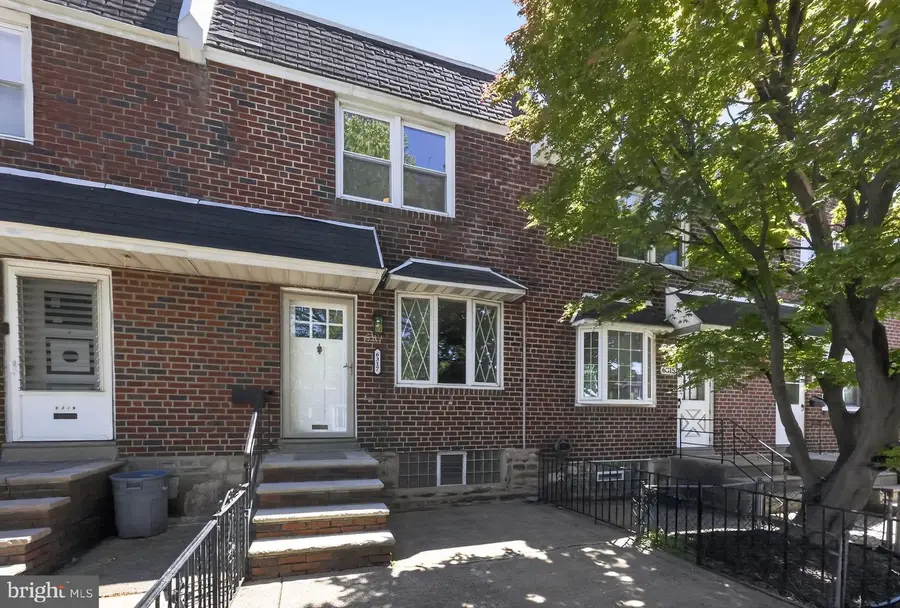 6317 Edmund St, Philadelphia, PA 19135 - #2
