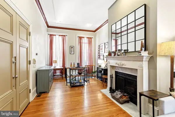 1712 Wallace St #101, PHILADELPHIA, PA 19130