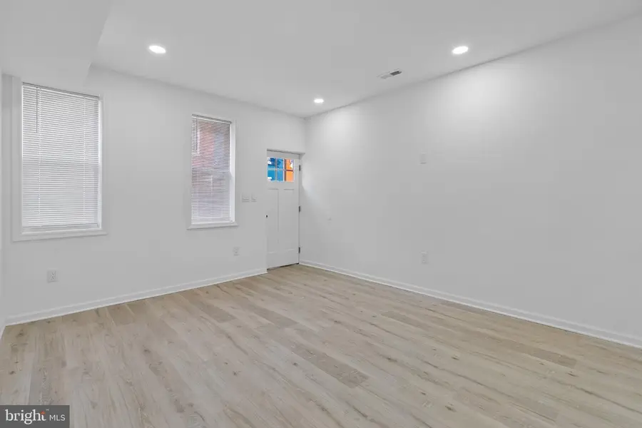 21 E Silver St, Philadelphia, PA 19134 - #3