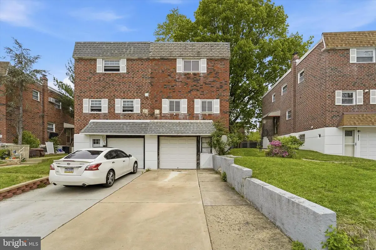 2641 Maxwell St, Philadelphia, PA 19152 - #1