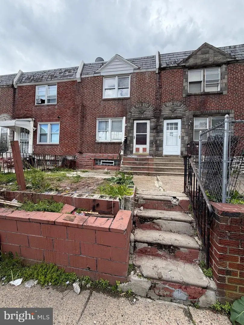 652 E Annsbury St, Philadelphia, PA 19120 - #1