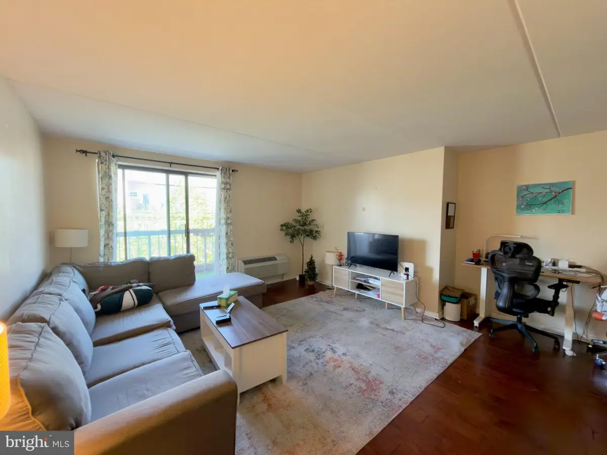 200 Lombard St #534, Philadelphia, PA 19147 - #1