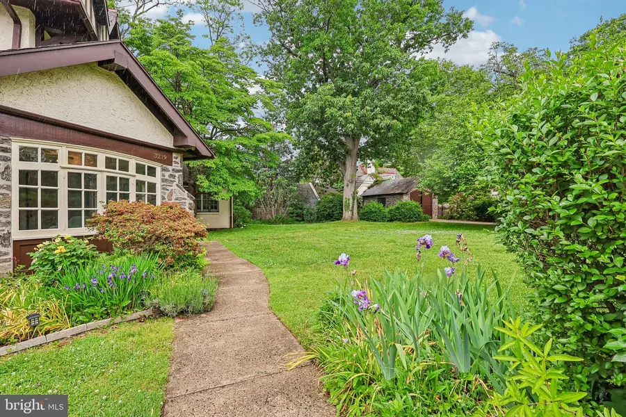 3219 W Penn St, Philadelphia, PA 19129 - #3