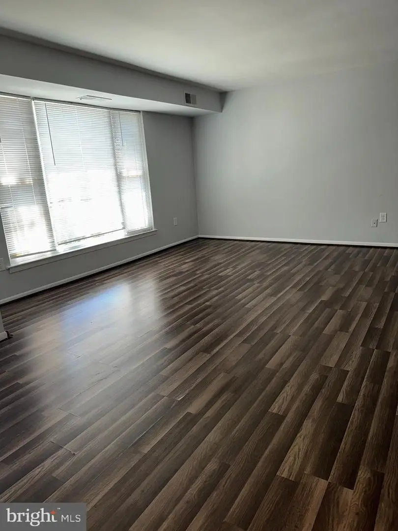 2201 Strahle St #c302, Philadelphia, PA 19152 - #2