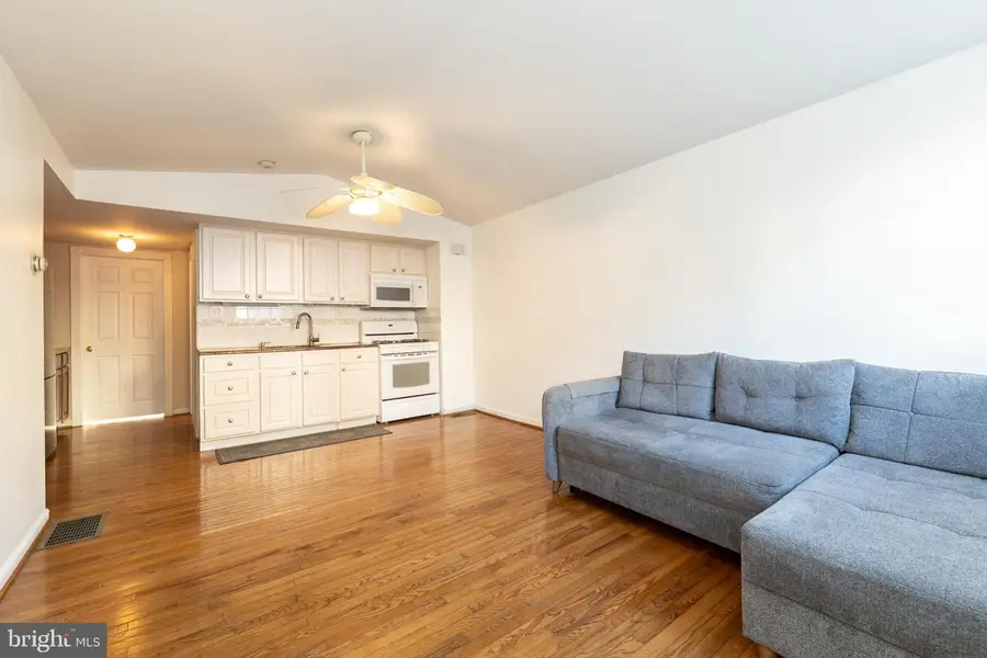 910 Mountain St, Philadelphia, PA 19148 - #2
