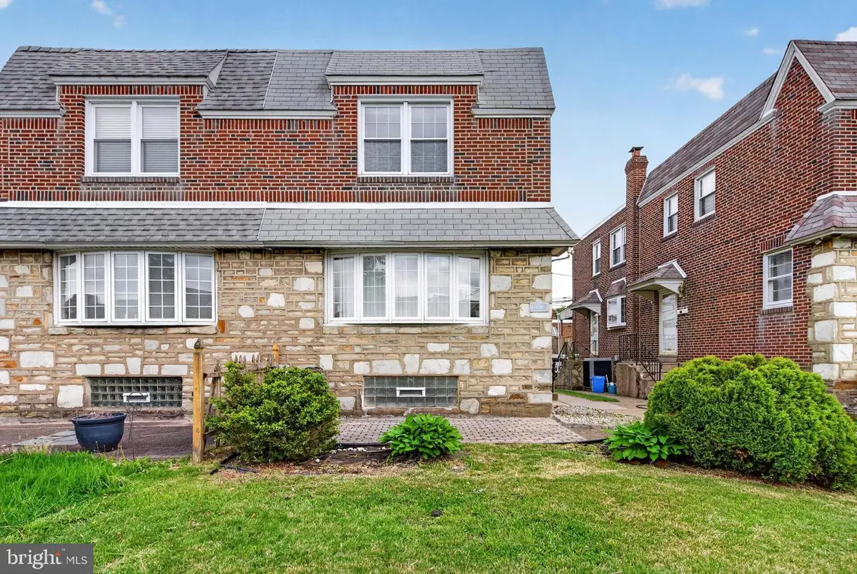 8129 Revere St, Philadelphia, PA 19152 - #1