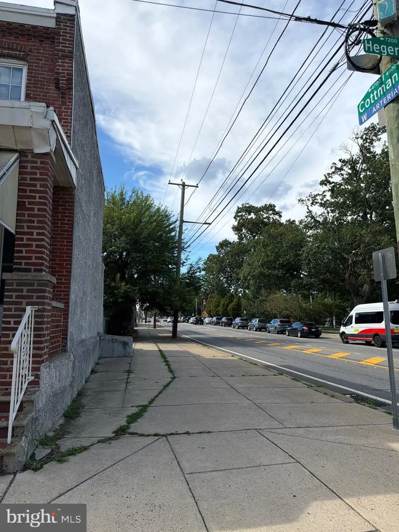 7254 Hegerman St, Philadelphia, PA 19135 - #2