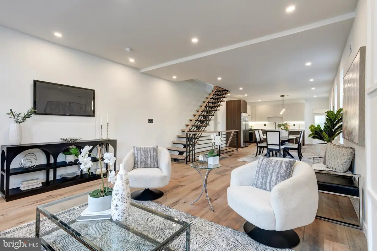 2329 E Dauphin St, Philadelphia, PA 19125 - #1