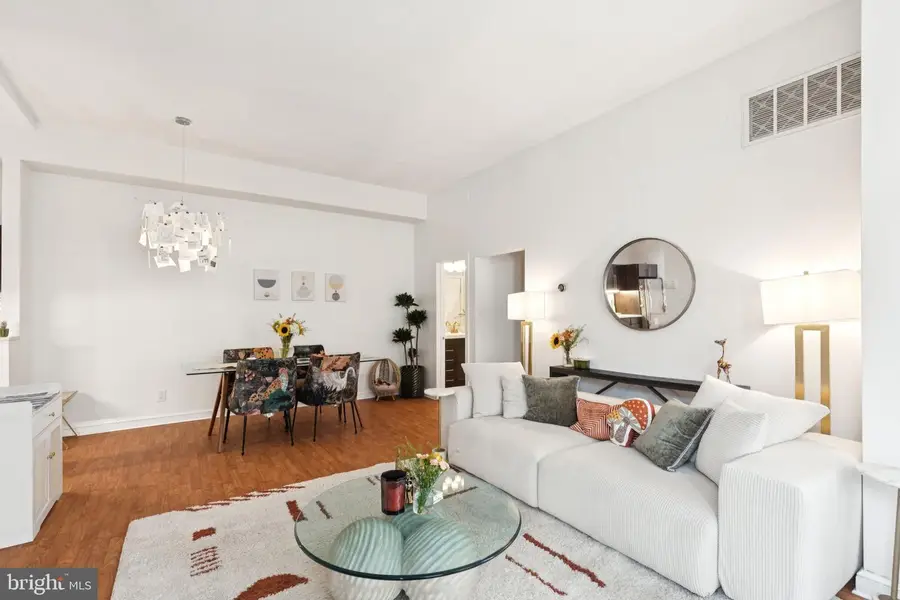 1500 Green St #2, Philadelphia, PA 19130 - #3