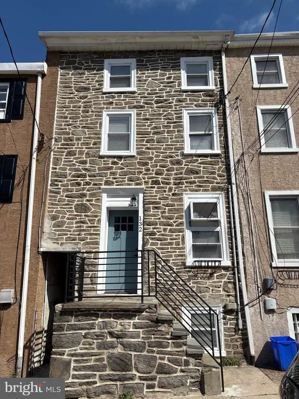 132 Grape St, PHILADELPHIA, PA 19127