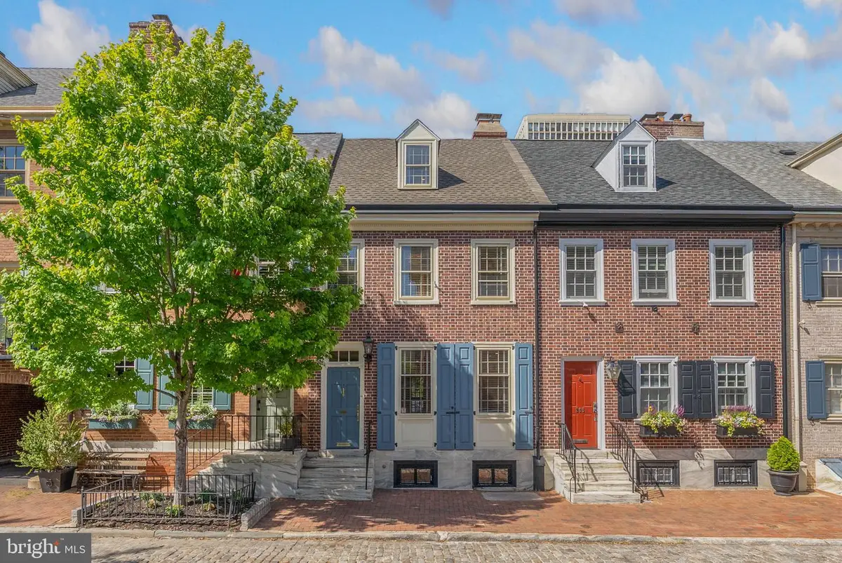 207 Delancey St, Philadelphia, PA 19106 - #1