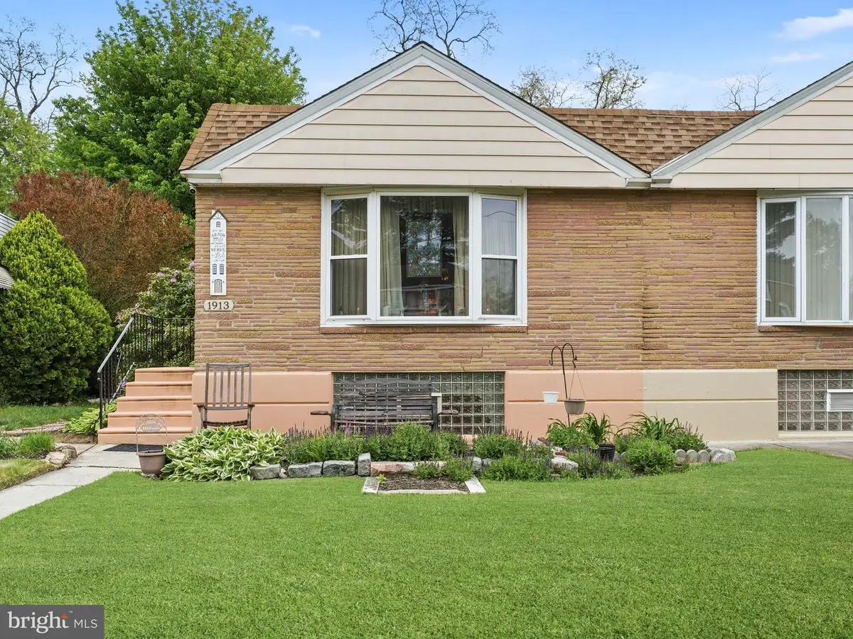 1913 Benton Ave, Philadelphia, PA 19152 - #1
