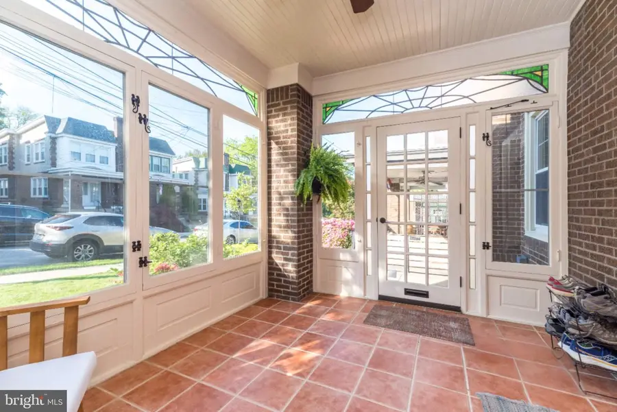 649 Hermitage St, Philadelphia, PA 19128 - #2