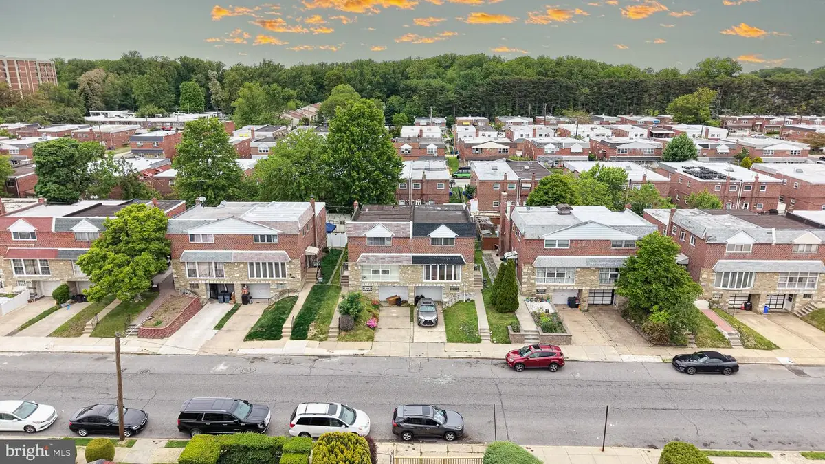 2217 Hoffnagle St, Philadelphia, PA 19152 - #1