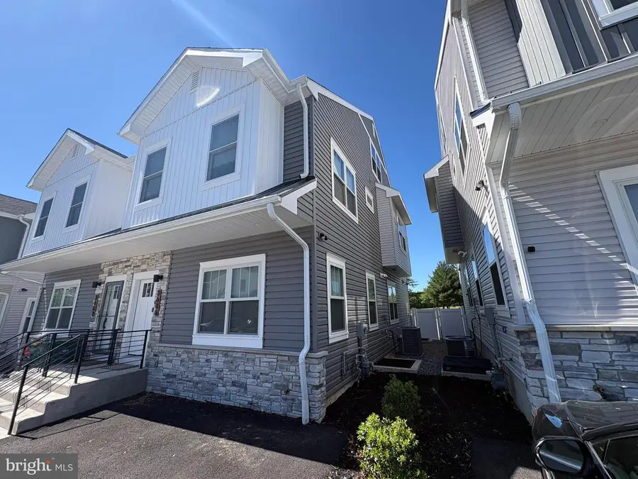 3606 Golfview Ln, Philadelphia, PA 19114 - #3