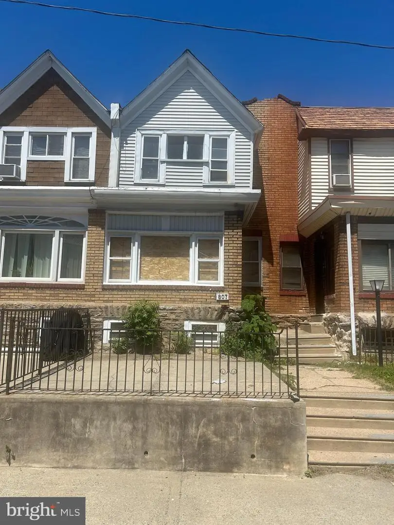 807 W Wellens St, Philadelphia, PA 19141 - #1