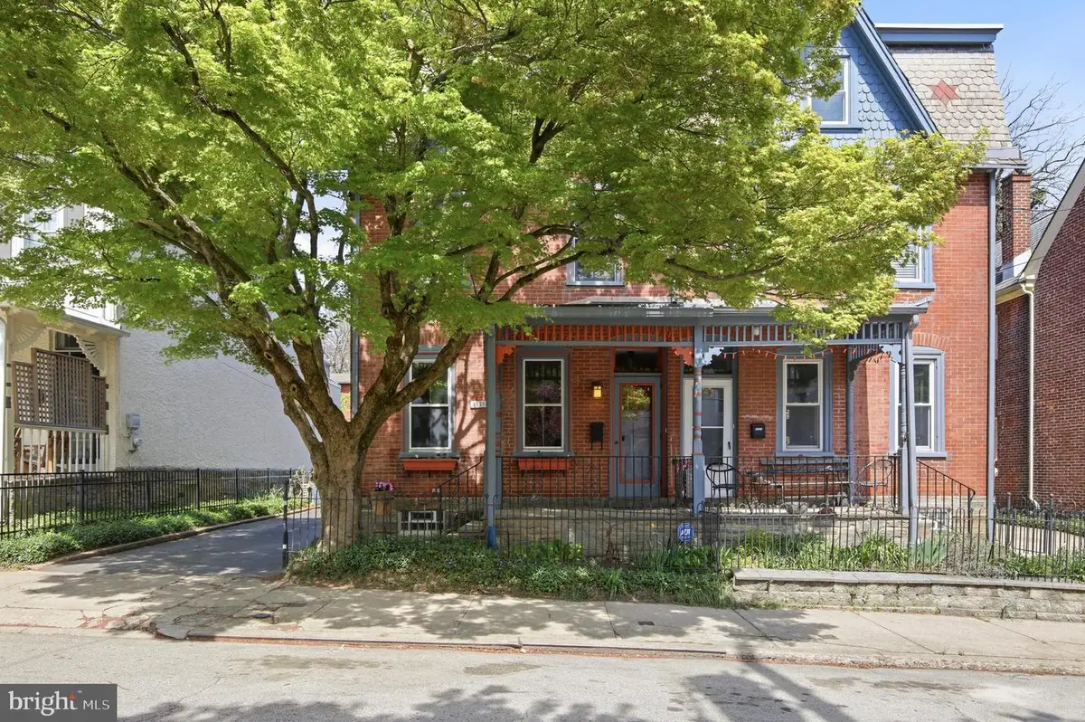 8125 Shawnee St, Philadelphia, PA 19118 - #1