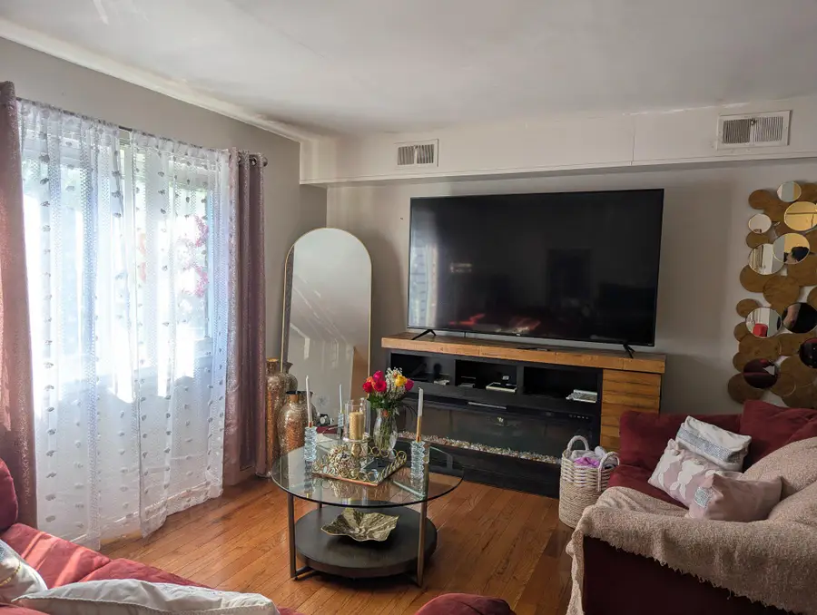 579 Allengrove St, Philadelphia, PA 19120 - #2