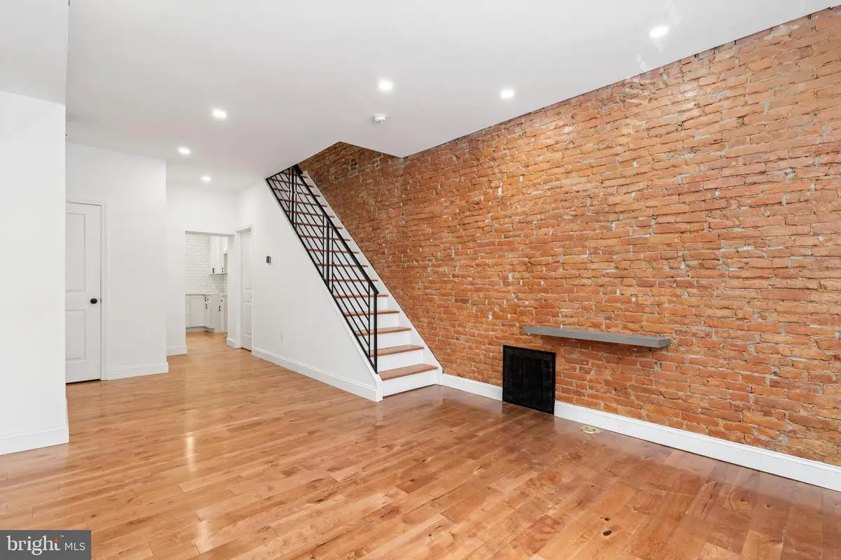 531 Hoffman St, Philadelphia, PA 19148 - #1