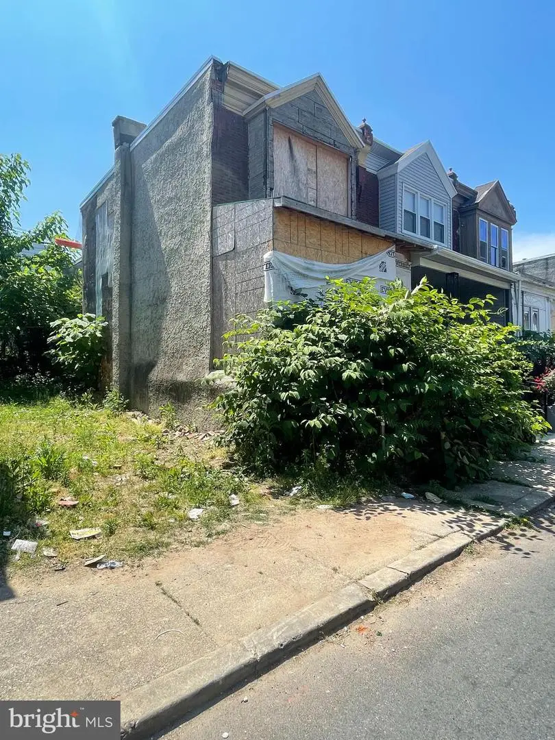 6028 Regent St, Philadelphia, PA 19142 - #2