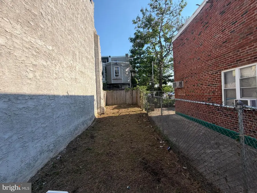 2956 Edgley St, Philadelphia, PA 19121 - #3
