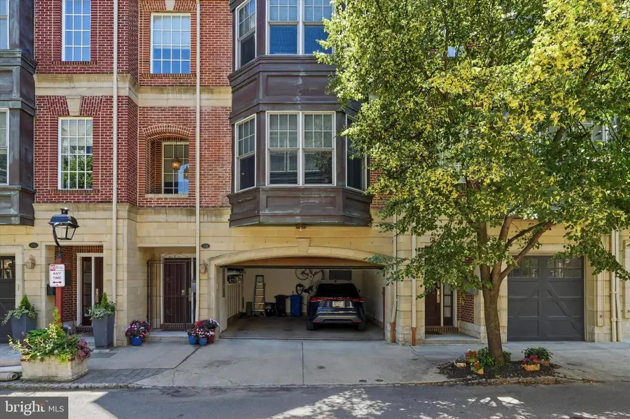 212 Gaskill St, Philadelphia, PA 19147 - #2
