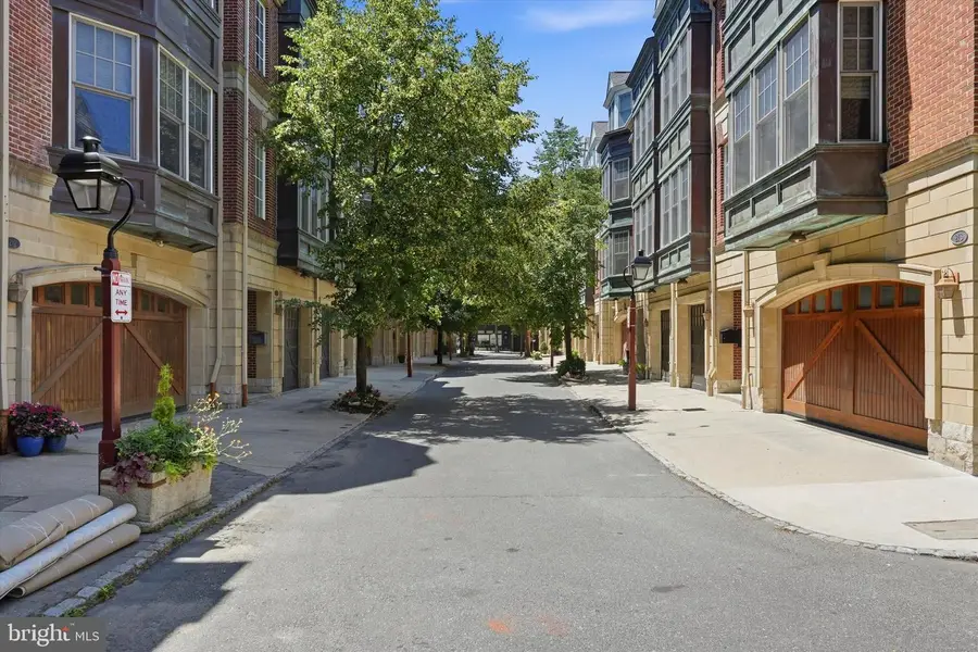 212 Gaskill St, Philadelphia, PA 19147 - #3
