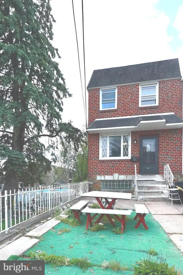 8215 Craig St, Philadelphia, PA 19136 - #1