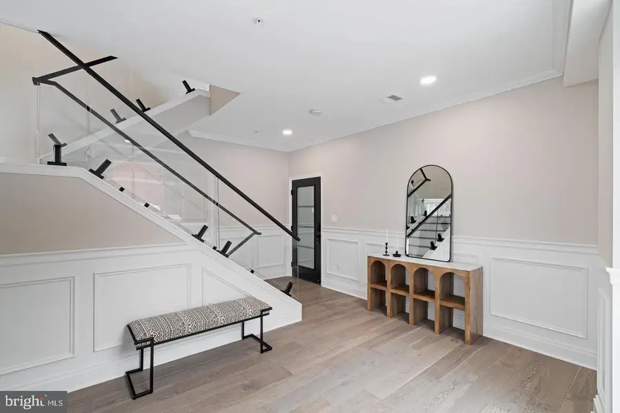 246 Montrose St, Philadelphia, PA 19147 - #3