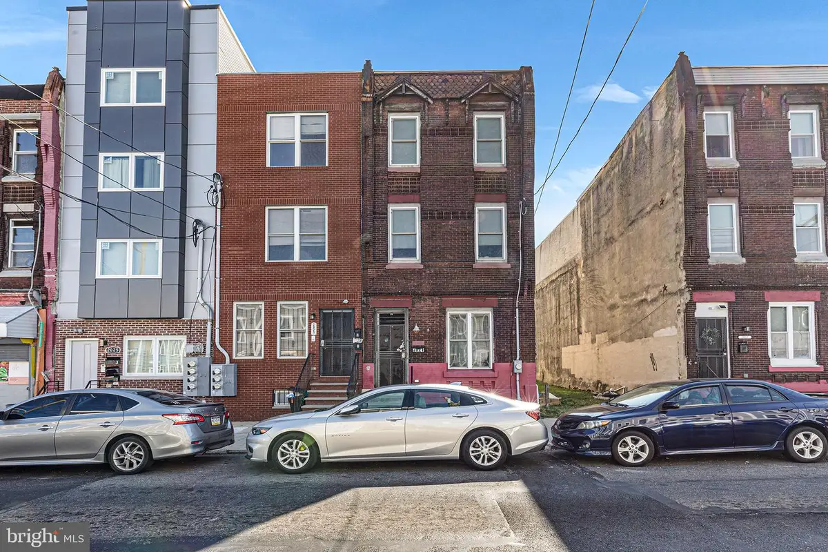 2021 N 16th St, Philadelphia, PA 19121 - #1