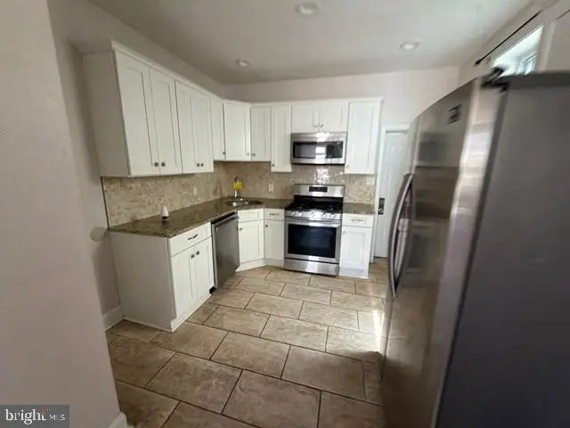617 N 38th St, Philadelphia, PA 19104 - #2