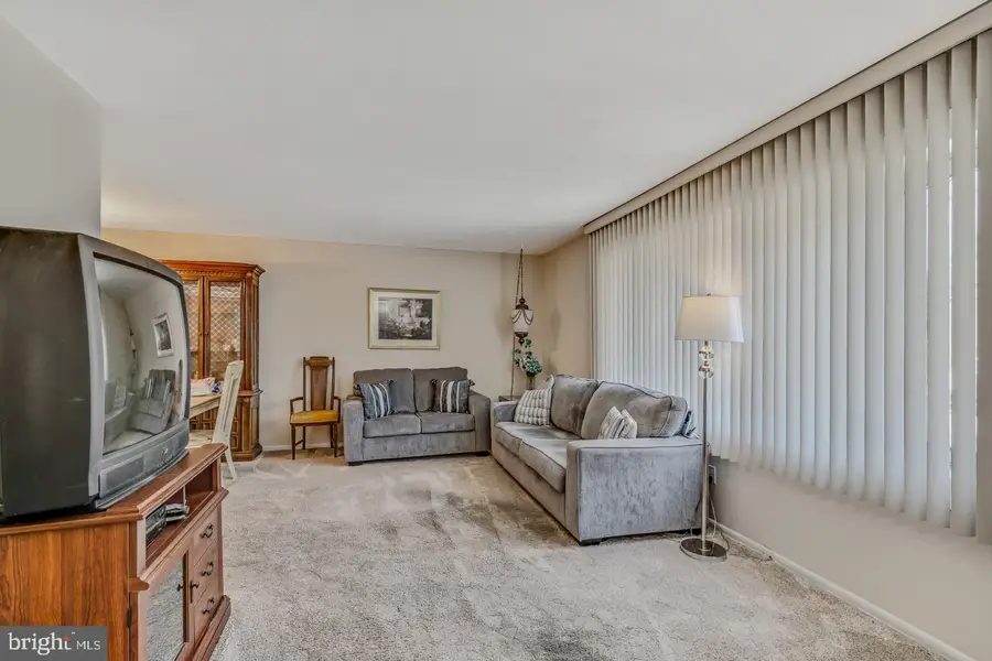 416 Tomlinson Rd, Philadelphia, PA 19116 - #3