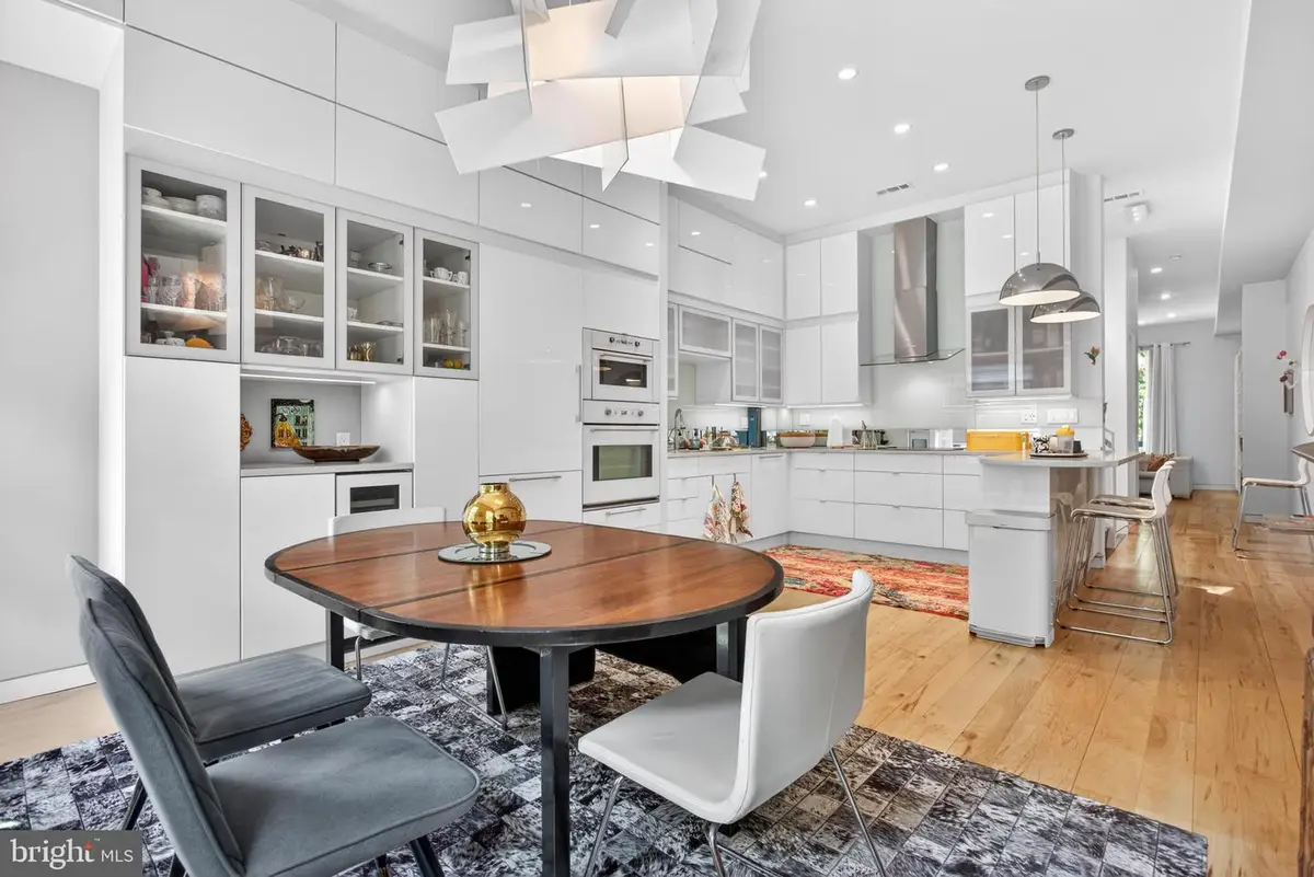 608 S 16th St, Philadelphia, PA 19146 - #1