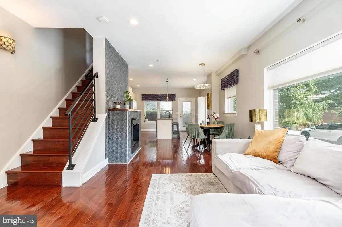 165 W Thompson St, Philadelphia, PA 19122 - #1
