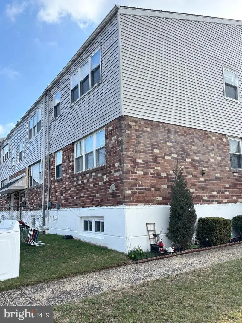 10751 E Keswick Rd, Philadelphia, PA 19154 - #1