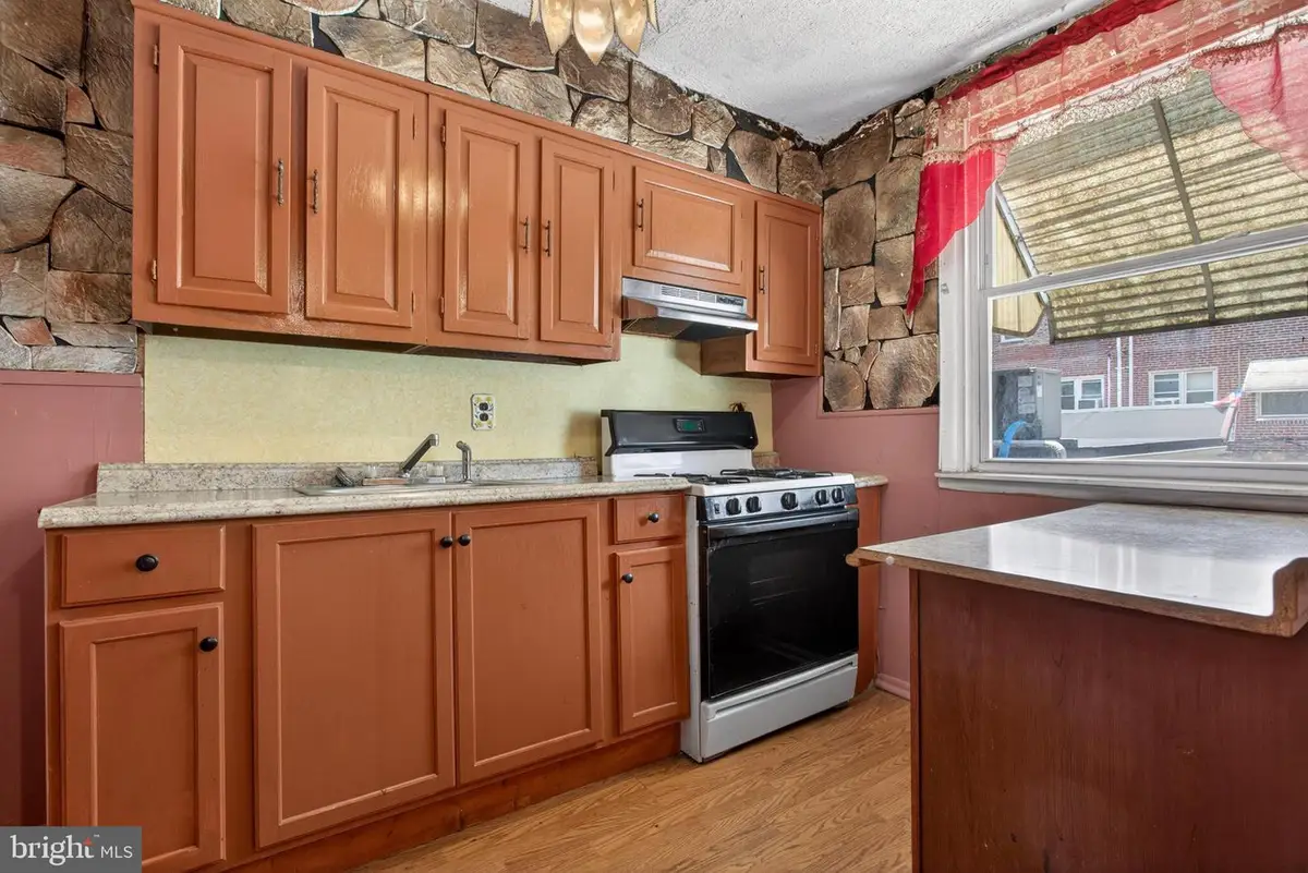 3906 L St, Philadelphia, PA 19124 - #1