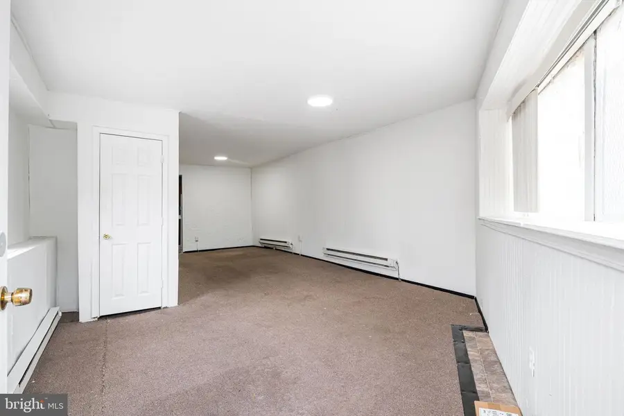 886 N 66th St, Philadelphia, PA 19151 - #2